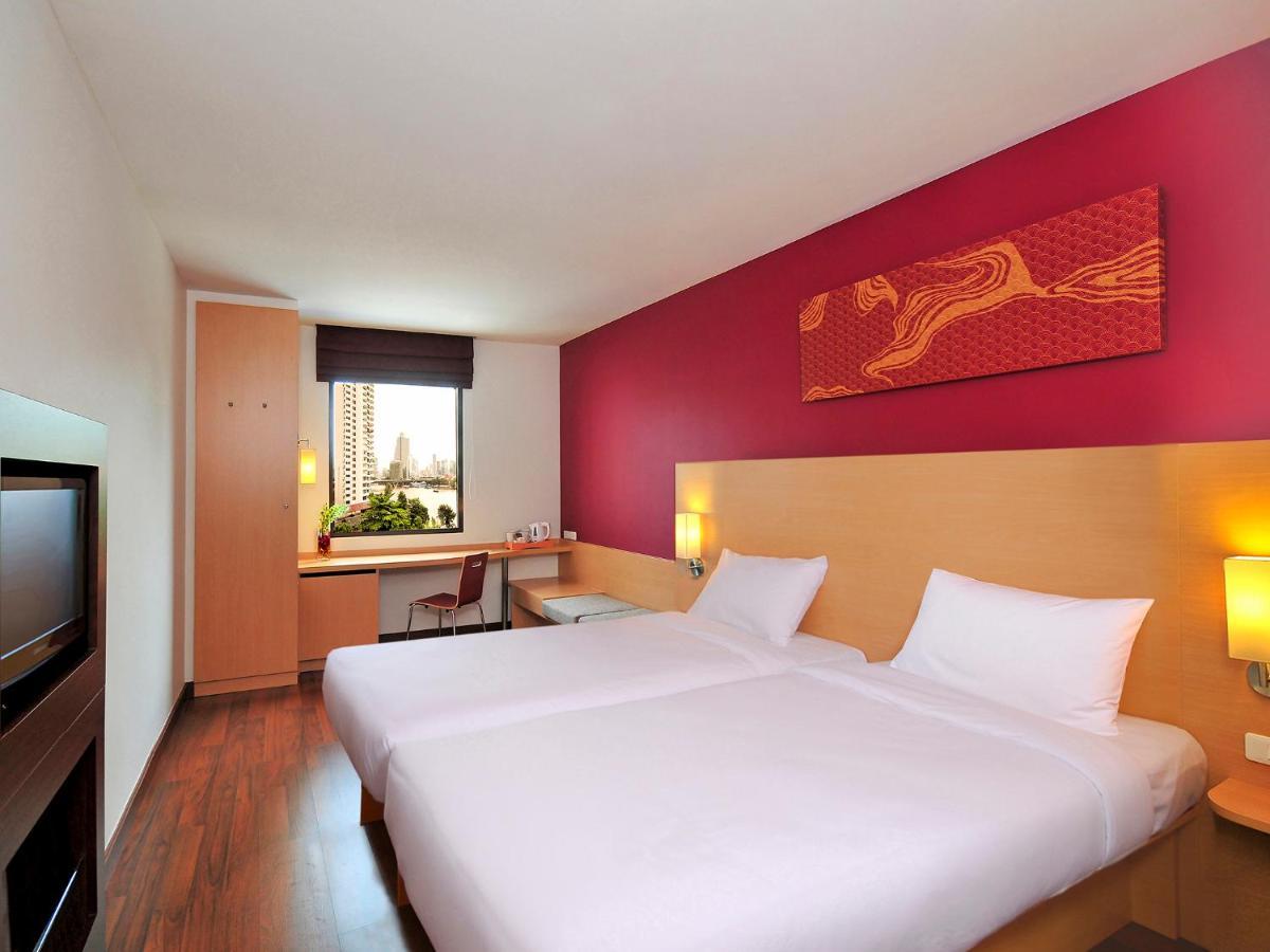 Ibis Bangkok Riverside Екстериор снимка