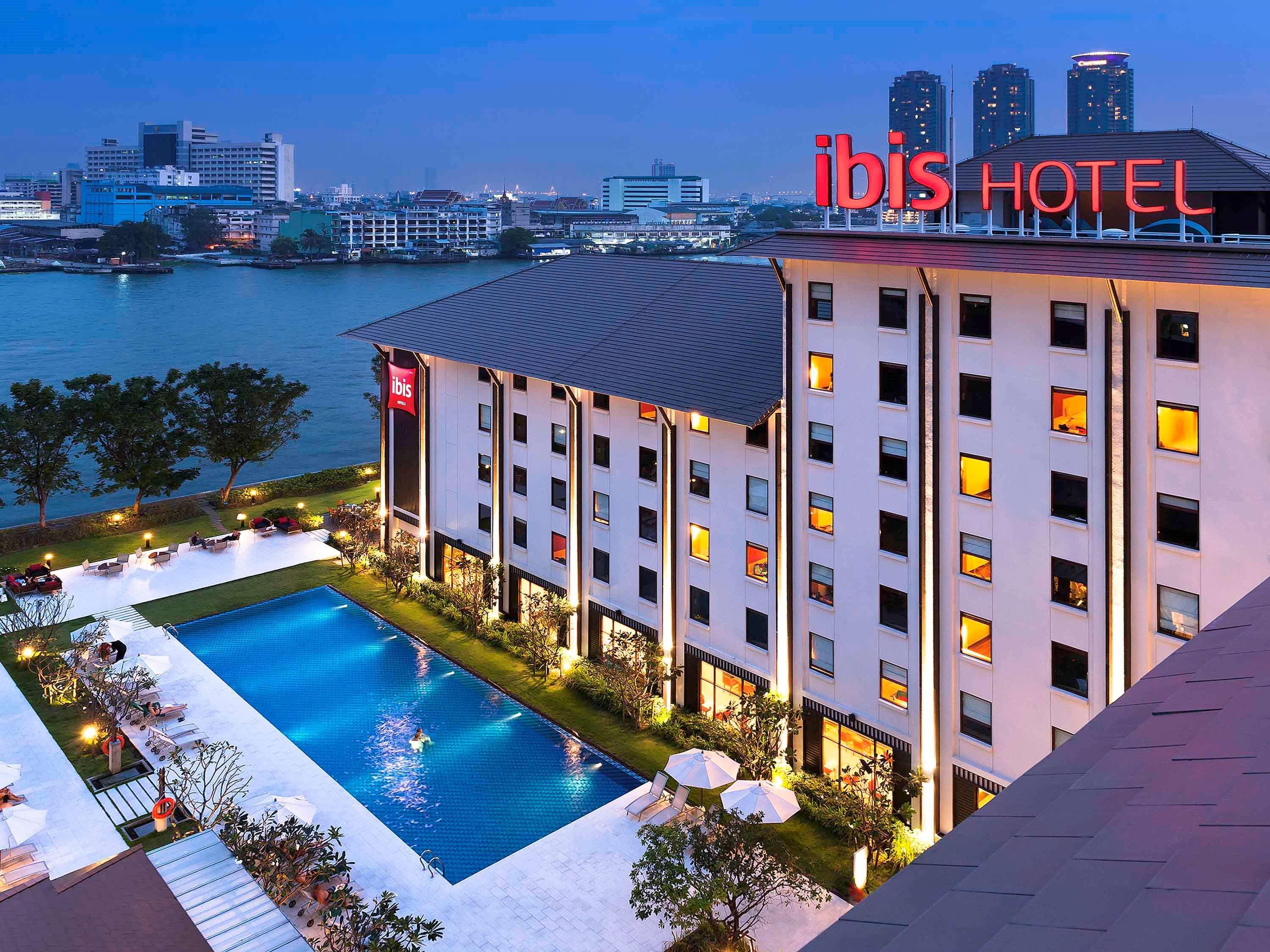 Ibis Bangkok Riverside Екстериор снимка