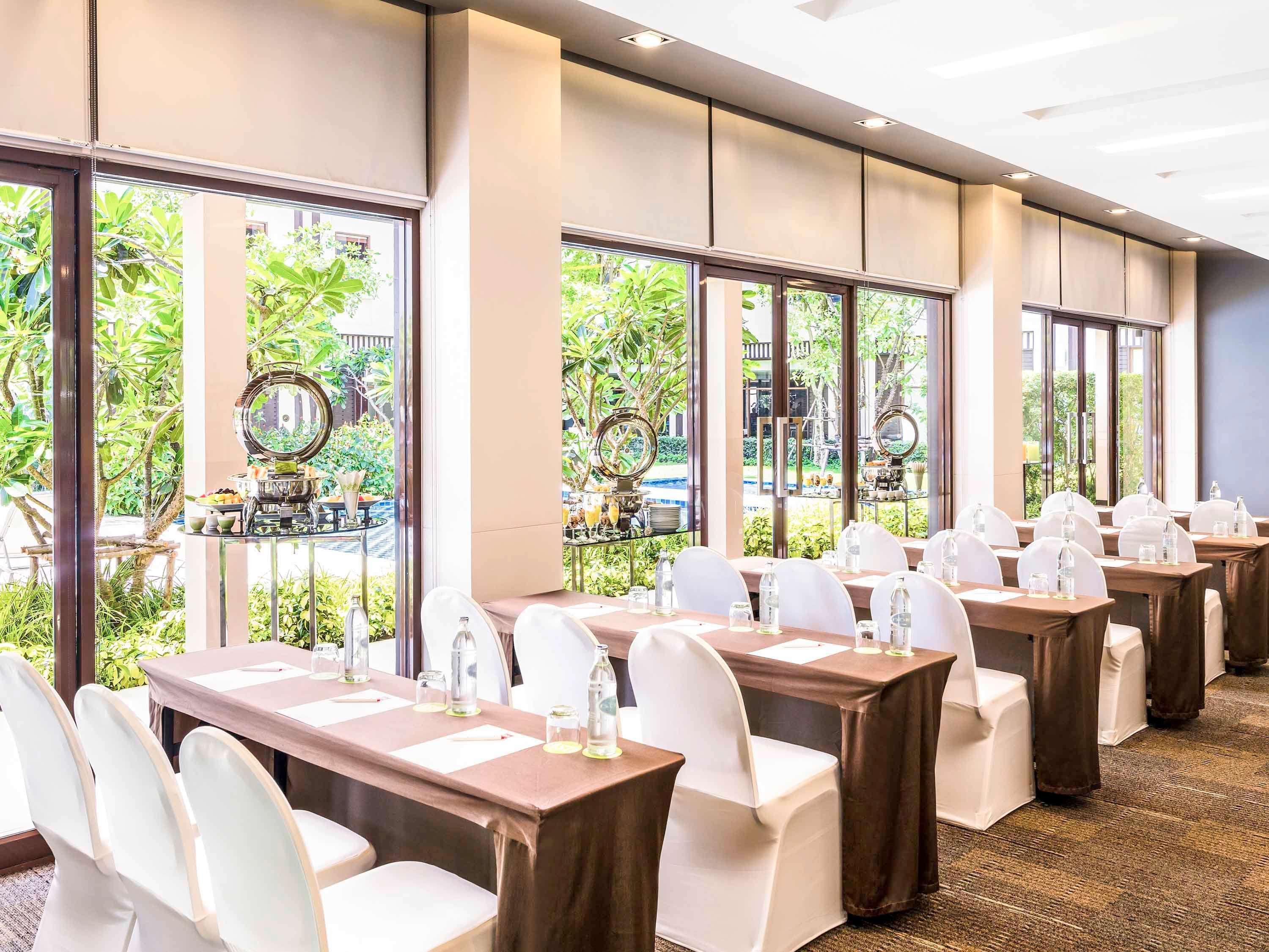 Ibis Bangkok Riverside Екстериор снимка
