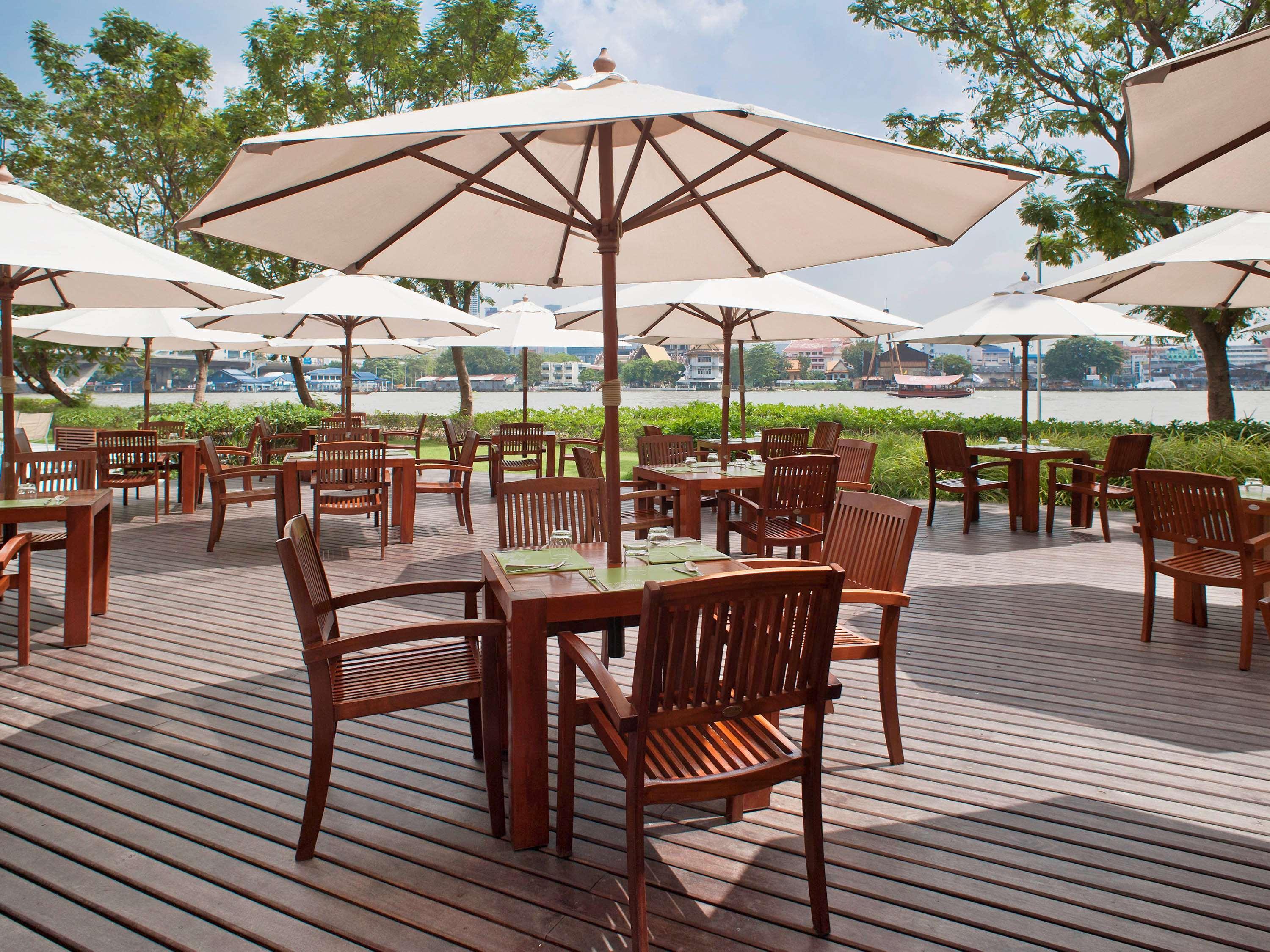 Ibis Bangkok Riverside Екстериор снимка