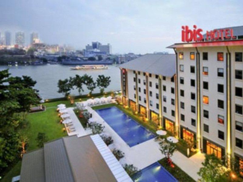 Ibis Bangkok Riverside Екстериор снимка