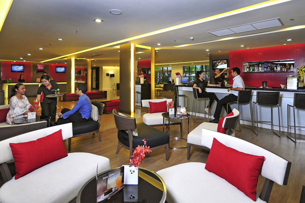 Ibis Bangkok Riverside Екстериор снимка